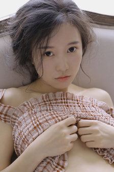 国外黄色衣服